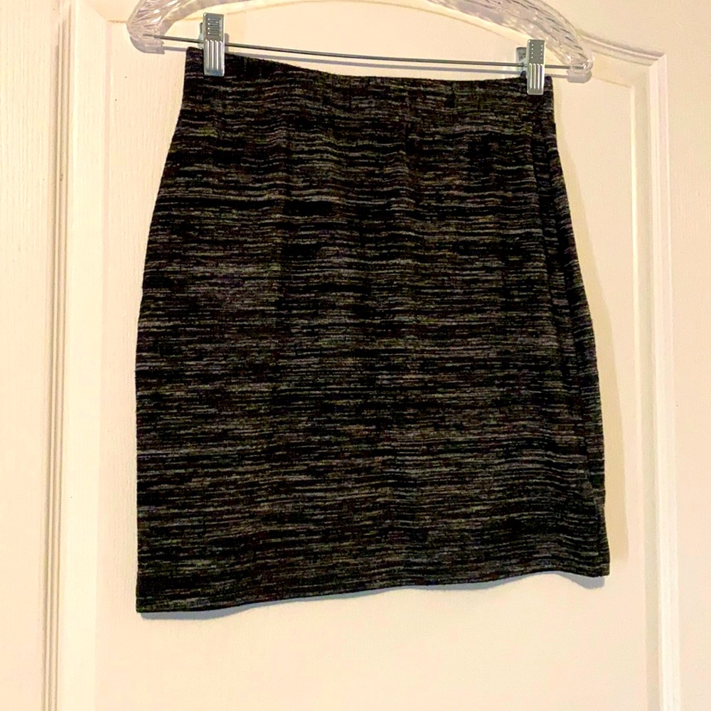 Black and grey skirt. Elastic waist
